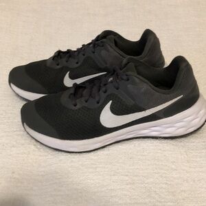 Nike Revolution 6 Next Nature Running & Athletic Shoe, Women’s 7.5, Youth 6.
